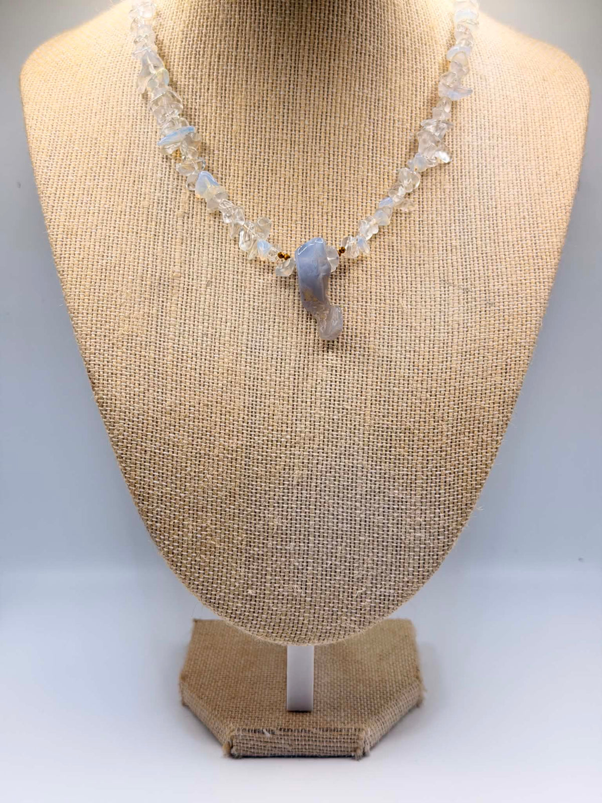 Clear Quartz & Light Grey Agate